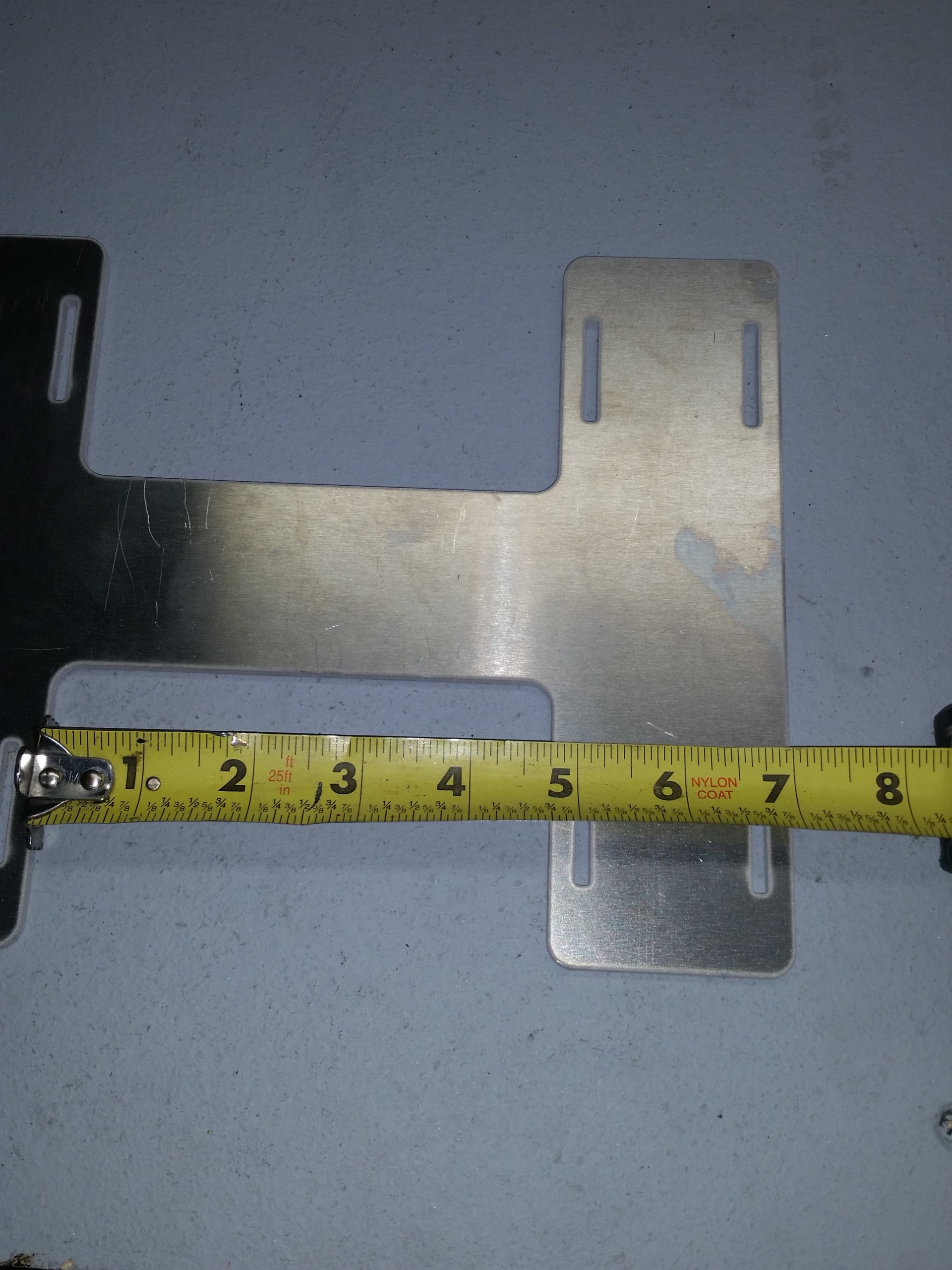 Universal centered aluminum 1/8 H plate battery tray
